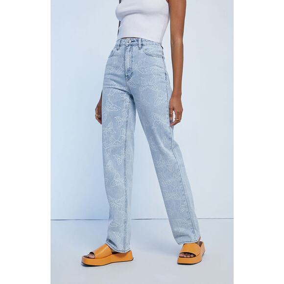 Pacsun NWT Women's Size 27 Light Wash Butterfly Print 90s Boyfriend Jeans - Picture 1 of 11